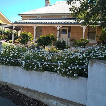 Book Keepers Cottage Waikerie Bagian luar foto